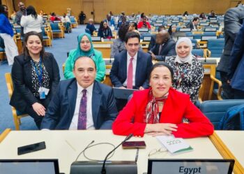 وزيرة البيئة تلقي كلمة تشيد فيها بمسيرة أفريقيا البيئية الممتدة لأربعين عامًا من الالتزام والمرونةً في مواجهة التحديات البيئية