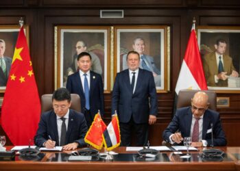 محافظ المركزي يستقبل نظيره الصيني ويشهدان توقيع 3 مذكرات للتعاون