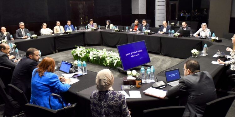 تعاون بين الحكومة والقطاع الخاص لصياغة رؤية إصلاحية تجمع بين المعايير الدولية والأولويات الوطنية