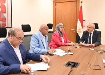 وزير الري يلتقي عددًا من السادة أعضاء مجلس النواب لمناقشة طلبات المواطنين