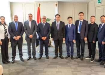 رئيس اقتصادية قناة السويس يستقبل وفد مجلس ترويج التجارة الدولية لمقاطعة جواندونج