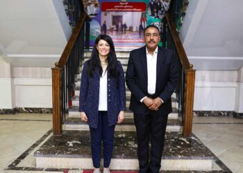 وزيرة التخطيط تناقش مع محافظ مطروح الموقف التنفيذي لمشروعات الخطة الاستثمارية بالمحافظة