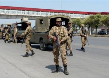 الجيش الباكستاني: قتلنا 30 مسلحا كانوا يحاولون العبور من أفغانستان