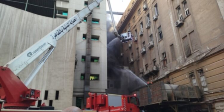 قطع خدمات الانترنت بمناطق رمسيس والتحرير والدقي بسبب حريق سنترال رمسيس