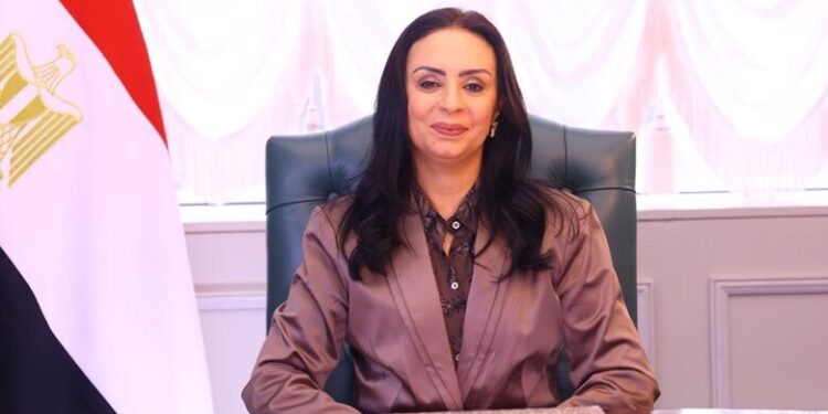 التضامن تصرف غدا 38 مليون جنيه لأسر ضحايا حادث الإقليمى بتبرع من رجل أعمال