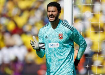 الأهلي يعيد محمد الشناوي لحراسة المرمى أمام غزل المحلة وبيراميدز