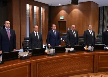 مجلس الوزراء يستهل اجتماعه اليوم بالوقوف دقيقة حداد على روح الدكتور علي المصيلحي