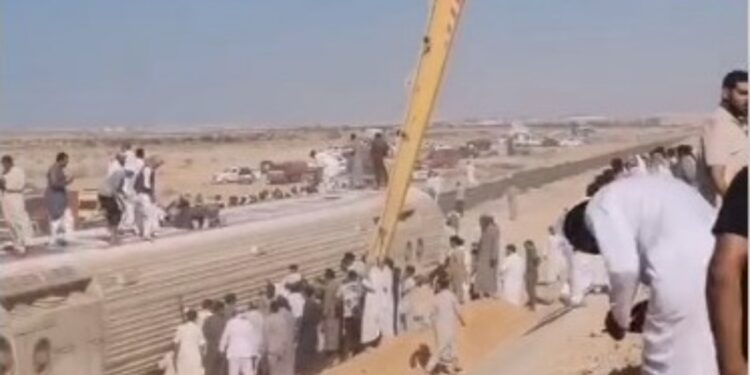 حادث قطار مطروح.. تفاصيل المأساة كاملة وتدخلات الحكومة العاجلة