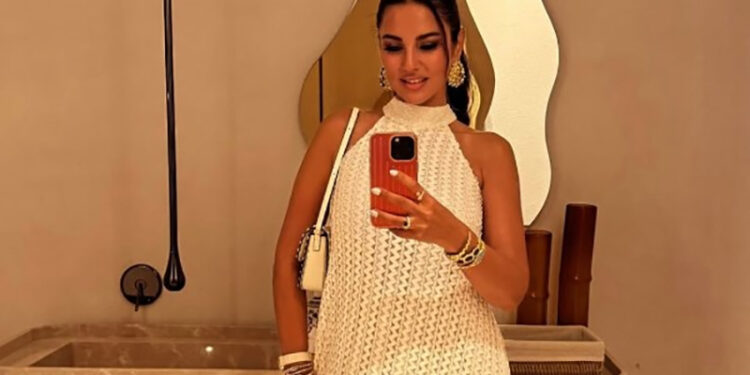 درة تستعرض جمالها عبر إنستجرام