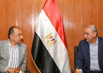 وزير قطاع الأعمال العام يلتقي محافظ الغربية وأعضاء مجلس النواب