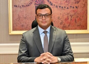 وزير الإسكان يتابع الموقف التنفيذي لمشروع “ديارنا”