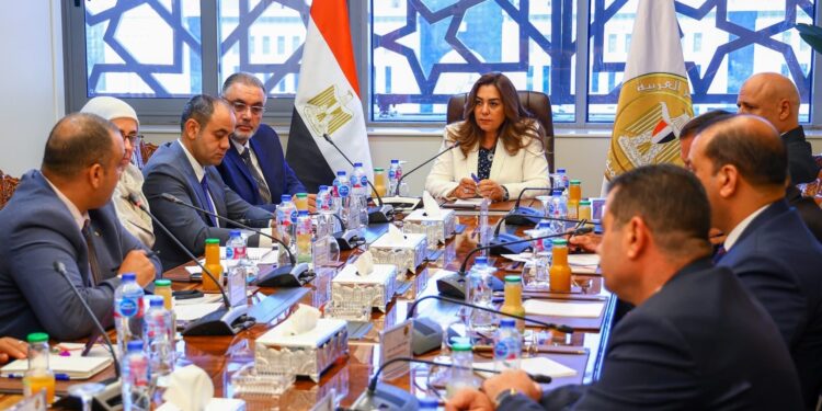 وزيرة التنمية تستقبل وفد من شركة ازري العالمية لبحث مجالات التعاون المستقبلي بين الجانبين