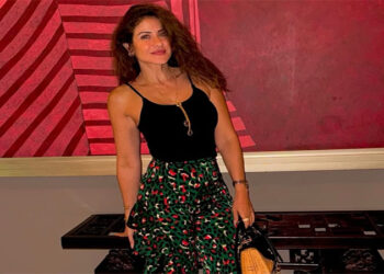 بالأسود.. هايدي كرم تستعرض جمالها في أحدث ظهور