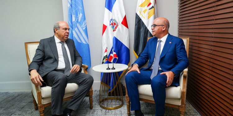 وزير الطيران يشارك في اجتماع رؤساء هيئات الطيران بأمريكا الشمالية والوسطى والكاريبي