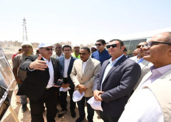 وزير الإسكان ومحافظ مطروح يتفقدان مشروع إحلال وتجديد كوبري روميل بالمحافظة