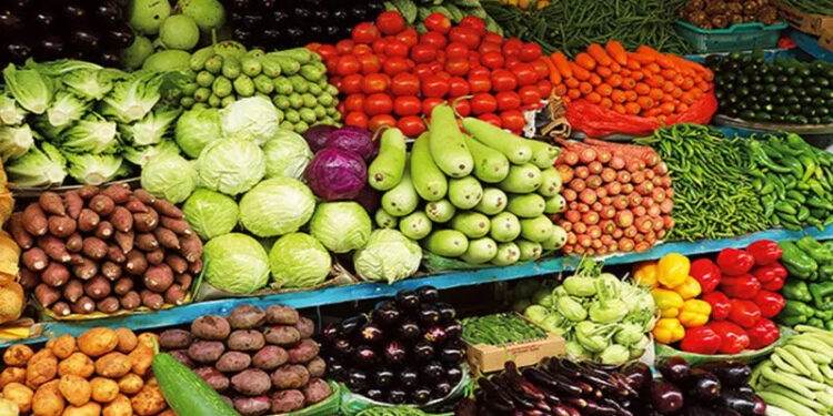 أسعار الخضار والفاكهة اليوم الإثنين