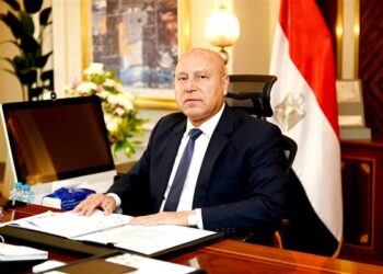 غدًا وزير الصناعة والنقل يلتقي المستثمرين الصناعيين بمقر محافظة الإسكندرية