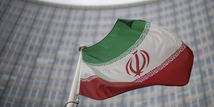 الخارجية الإيرانية: السياسات الأمريكية أحادية وتتعارض مع النظم الدولية