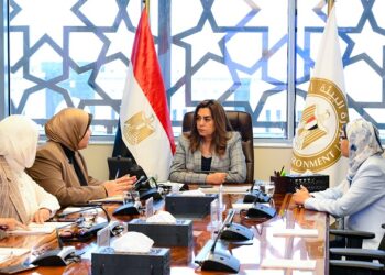 منال عوض تتابع جهود رصد وتحسين جودة الهواء والمياه لحماية البيئة ومواكبة التغيرات البيئية