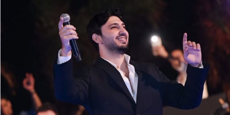 ابنا فضل شاكر وعاصى الحلانى يحييان حفلًا غنائيًا فى لبنان