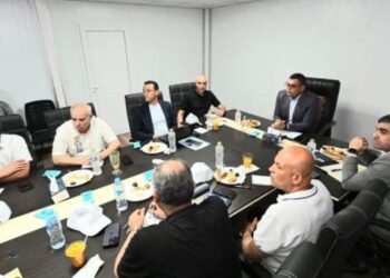 وزير الإسكان يعقد اجتماعًا مع الشركات العاملة بمشروع “صواري” بالإسكندرية لمتابعة الموقف التنفيذي وسير العمل