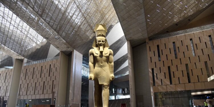 وزارة السياحة: لم يتم إطلاق أية أفلام ترويجية جديدة لافتتاح المتحف المصري الكبير في الأول من نوفمبر المقبل