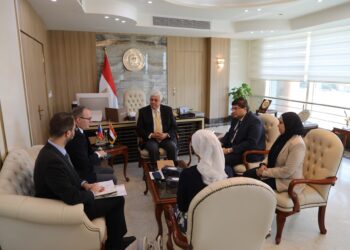 وزير التعليم العالي يبحث سبل تعزيز التعاون مع سفير التشيك في مصر