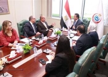 وزير الصحة يستقبل السفير الكوبي لبحث تعزيز التعاون في القطاع الصحي