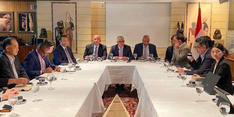 رئيس اقتصادية قناة السويس متحدثًا بحلقة نقاشية عقدتها OECD بمشاركة الاتحاد الإفريقي