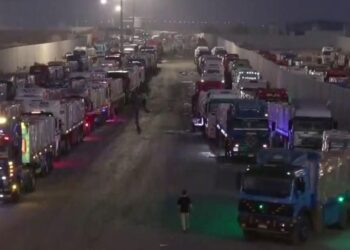 سلطات الاحتلال تواصل سياسات التعنت في التعامل مع قوافل المساعدات التي تتجه إلى غزة