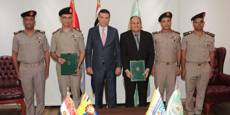 وزير الزراعة يشهد توقيع بروتوكول تعاون بين مركز البحوث الزراعية والكلية الفنية العسكرية لإنتاج