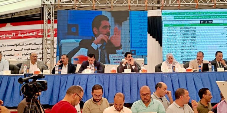 وزير الإسكان: الانتهاء من إجراء القرعة رقم 16 للمواطنين الذين تم توفيق أوضاعهم بالعبور الجديدة