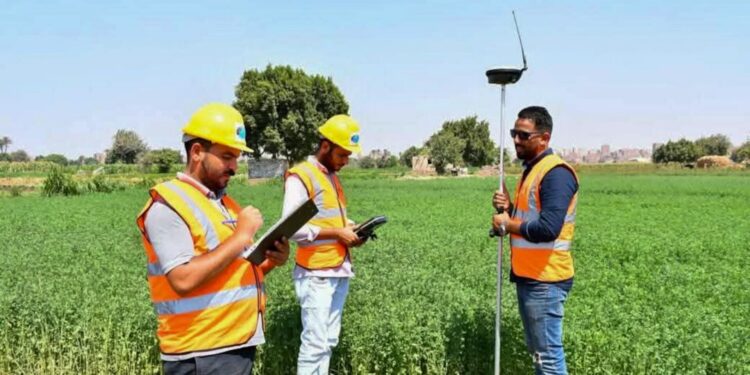 وزير الري يتابع أعمال الهيئة المصرية العامة للمساحة والرؤية المستقبلية لتطويرها