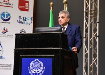 قرار جمهورى بمد خدمة أسامة ربيع رئيس مجلس إدارة هيئة قناة السويس لمدة عام