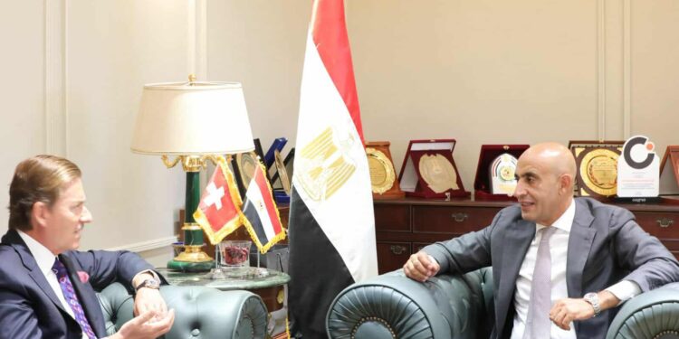 وزير التعليم يستقبل سفير سويسرا لدى مصر لبحث سبل التعاون في مجال تطوير التعليم الفني