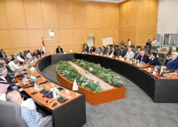 وزير الإسكان يشهد توقيع بروتوكول تعاون بين “هيئة المجتمعات العمرانية” و”اتحاد المهندسين العرب”