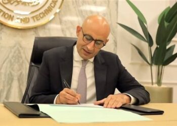 وزير التعليم يعلن تطبيق أعمال السنة على الصف الثالث الإعدادى