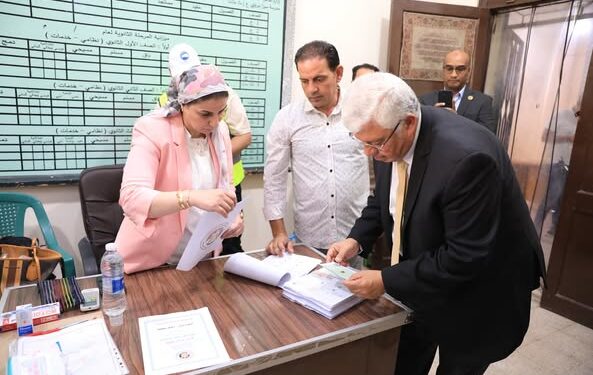 وزير التعليم العالي يُدلي بصوته في انتخابات مجلس الشيوخ ٢٠٢٥ بالتجمع الخامس