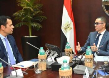 وزير الاستثمار يستعرض مع وفد صندوق النقد الدولي الجهود المبذولة لدعم وتحسين مناخ الاستثمار