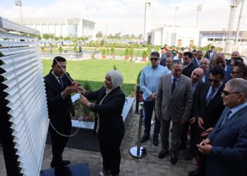 وزير الرياضة ورئيس هيئة قناة السويس يشهدان افتتاح الصالة الدولية لرفع الأثقال ” سارة سمير” بالقرية الأولمبية لقناة السويس