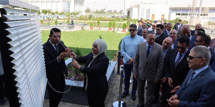 وزير الرياضة ورئيس هيئة قناة السويس يشهدان افتتاح الصالة الدولية لرفع الأثقال ” سارة سمير” بالقرية الأولمبية لقناة السويس