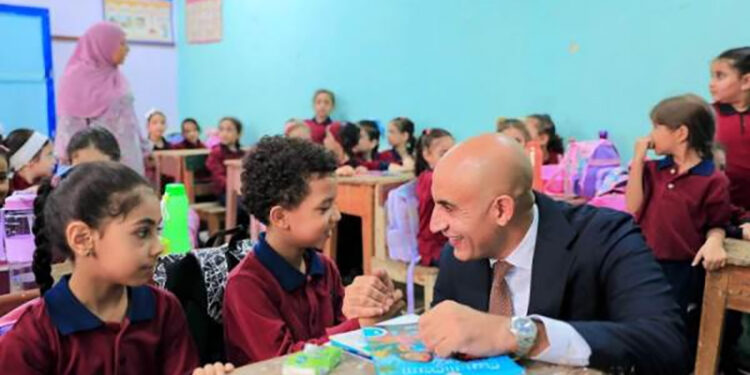 وزير التربية والتعليم ومحافظ القليوبية يتابعان سير العملية التعليمية بعدد من المدارس