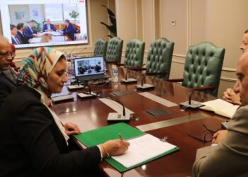 وزير الكهرباء ونظيره اليوناني يشهدان توقيع اتفاق إنهاء الدراسات لمشروع الربط الكهربائي بين الدولتين