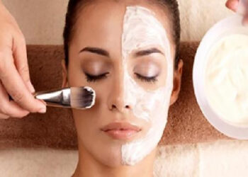 طرق علاج الكلف الطبيعية والتخلص من البقع