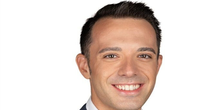 وزيرا البترول والعمل يُسلمان شهادات لأوائل خريجى دورات تدريب في مجالات الحفر والخدمات البترولية