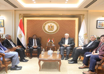 وزير التعليم العالي يلتقي نظيره السوداني لبحث سبل تعزيز التعاون المشترك