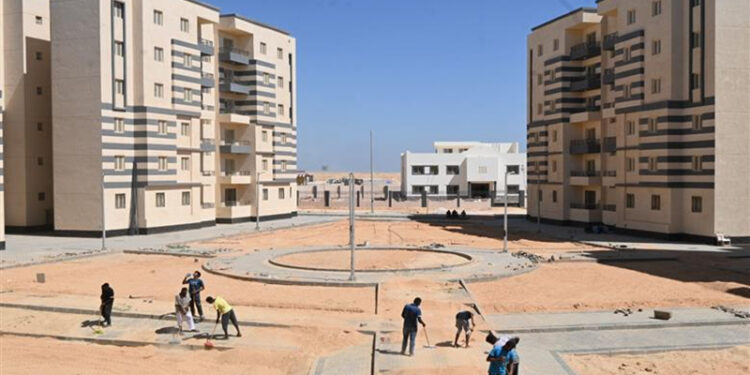 الإسكان:٩٠٪ نسبة تنفيذ ٦٩٩٤ وحدة سكنية بالمبادرة الرئاسية “سكن لكل المصريين” بالعاشر من رمضان