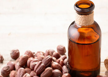 ماذا يحدث عند استخدام زيت الجوجوبا للبشرة والشعر