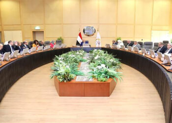 وزير الصناعة والنقل يترأس اجتماع مجلس إدارة الهيئة العامة لتخطيط مشروعات النقل