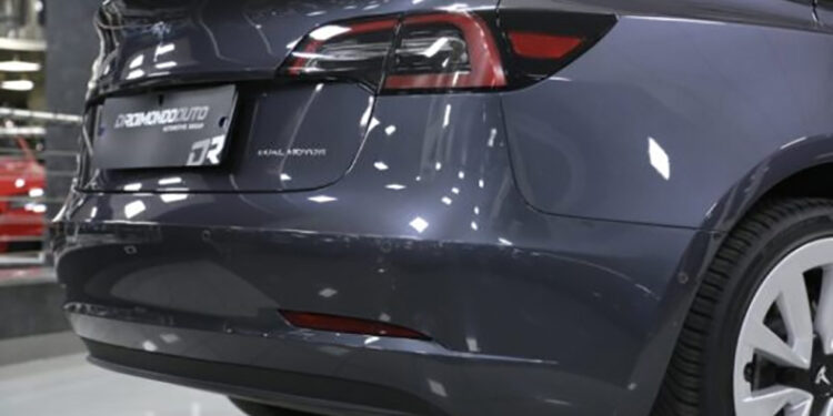 تسلا تواجه حرب قانونية بقيمة 329 مليون جنيه بسبب السيارات ذاتية القيادة